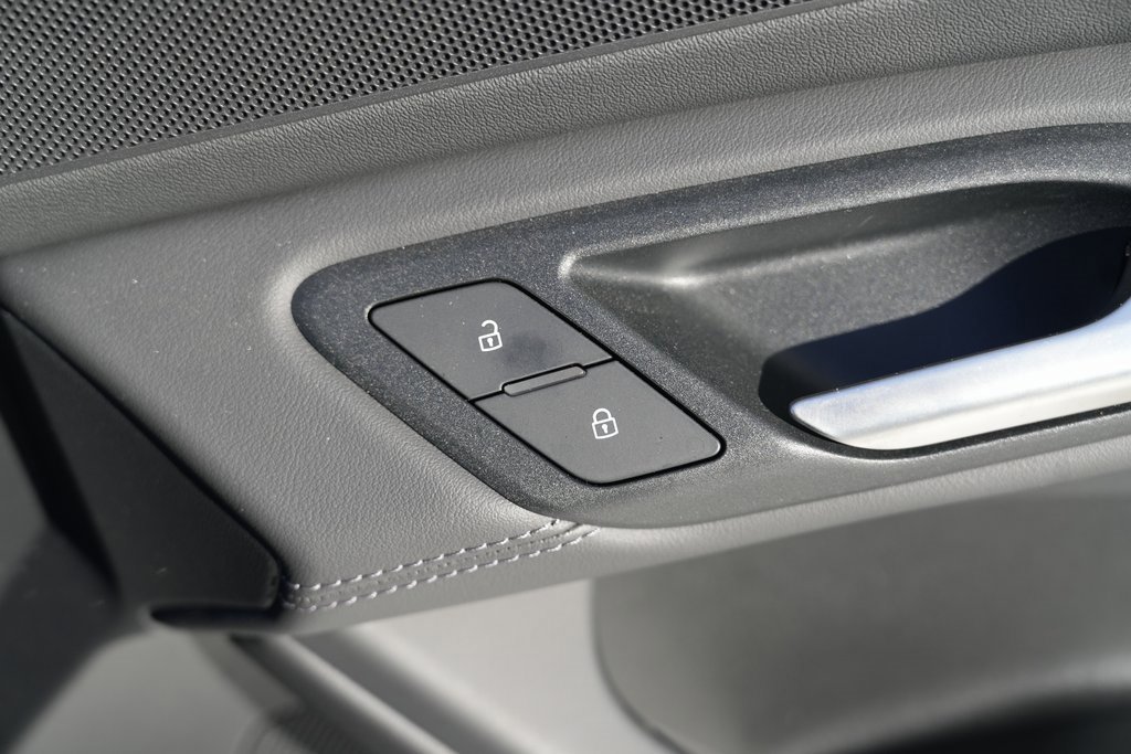 Used 2025 Audi Q6 e-tron Premium Plus w/ Premium Plus image 38