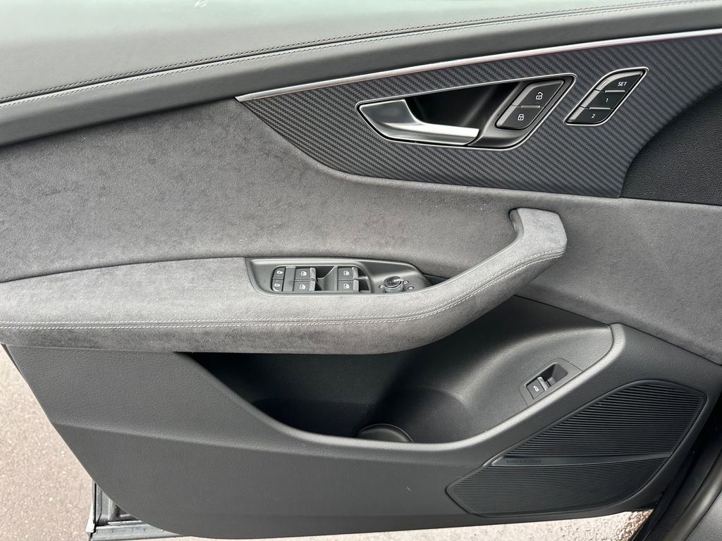 New 2026 Audi RS Q8 performance image 25