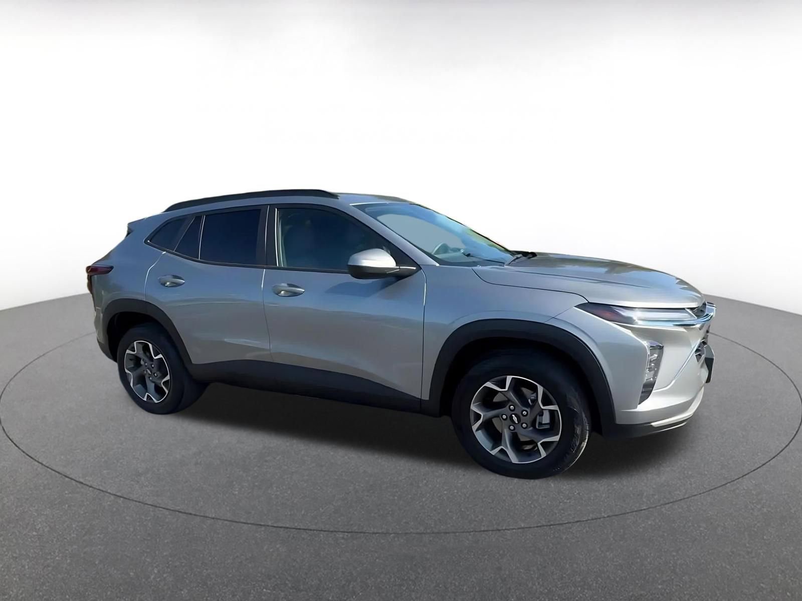 Used 2025 Chevrolet Trax LT FWD video 2