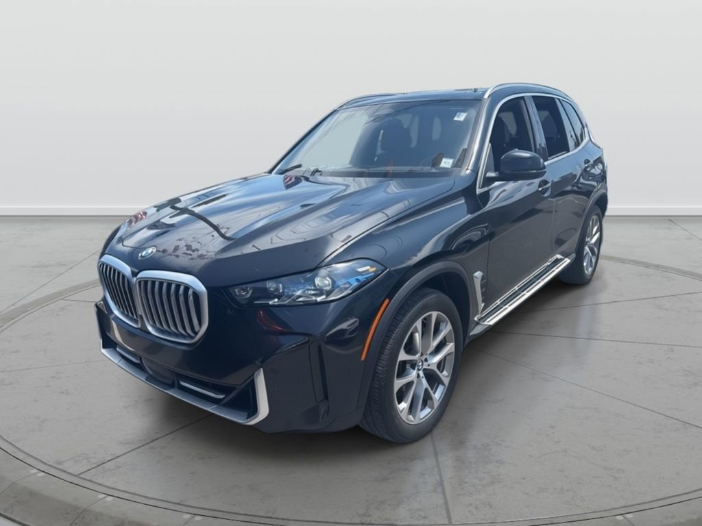 Used 2024 BMW X5 xDrive40i w/ Premium Package image 2