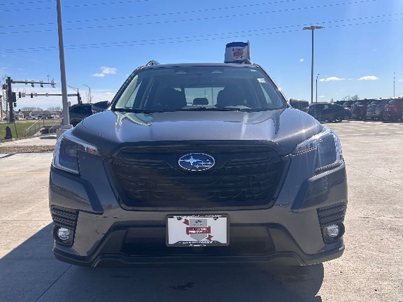 Used 2024 Subaru Forester Limited w/ POP Package 3 AWD/4WD image 3