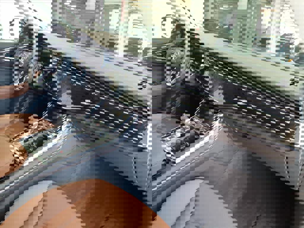 Used 2023 Audi Q8 Premium Plus w/ Premium Plus Package image 22