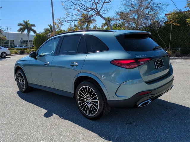 Used 2025 Mercedes-Benz GLC 300 4MATIC image 6