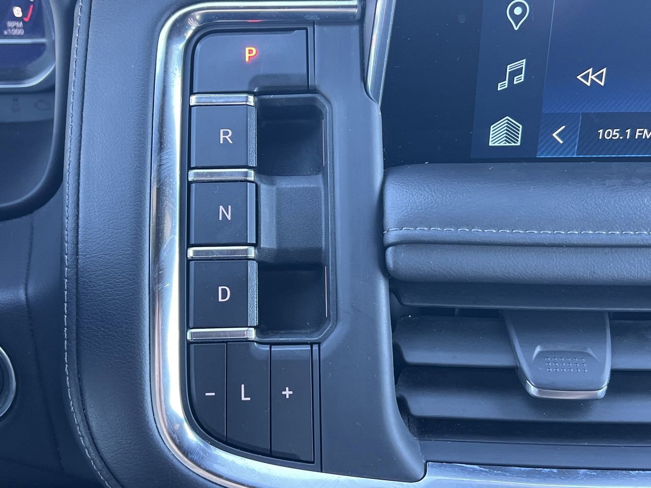 Used 2023 Chevrolet Tahoe LT image 11