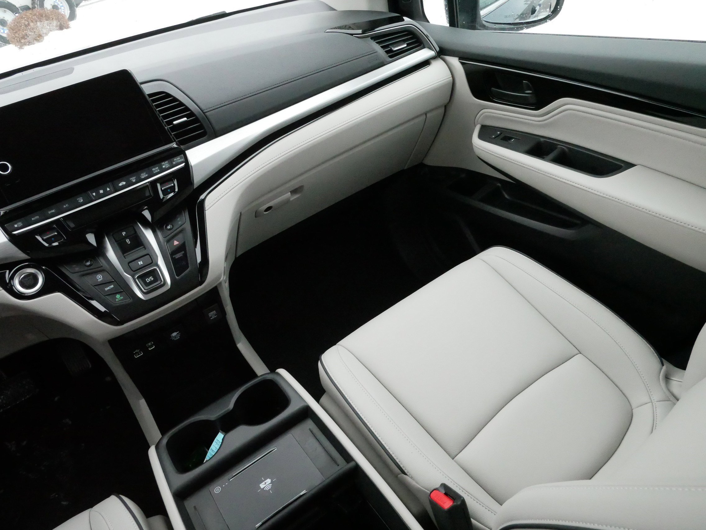 Certified 2026 Honda Odyssey Touring image 11