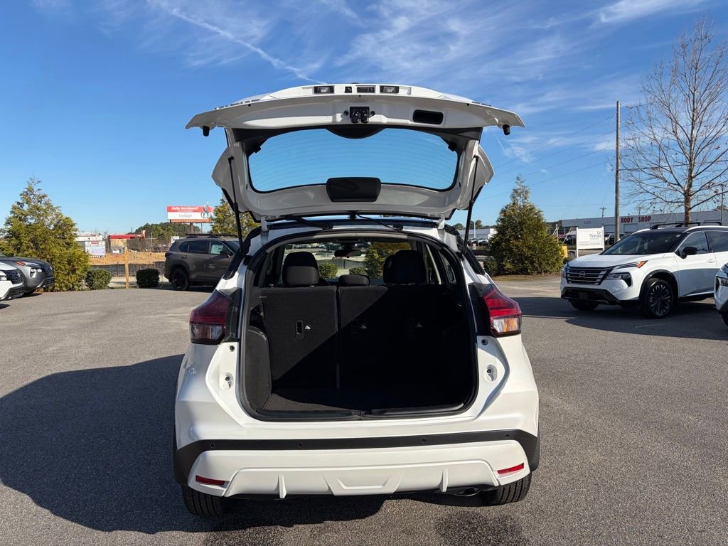 Certified 2024 Nissan Kicks SV image 5