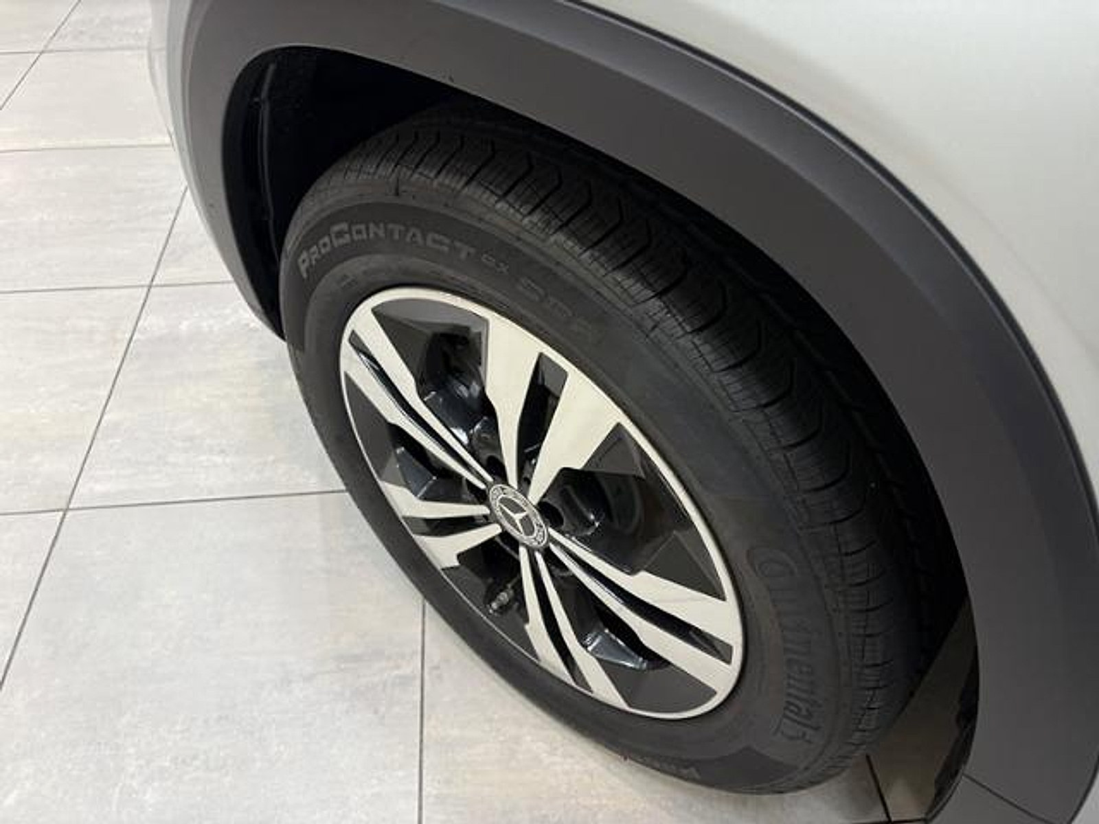 New 2026 Mercedes-Benz GLB 250 image 6