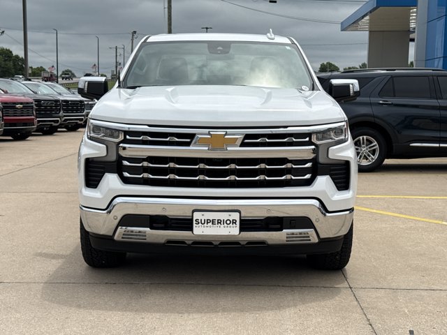 Used 2024 Chevrolet Silverado 1500 LTZ w/ Z71 Off-Road Package AWD/4WD image 13