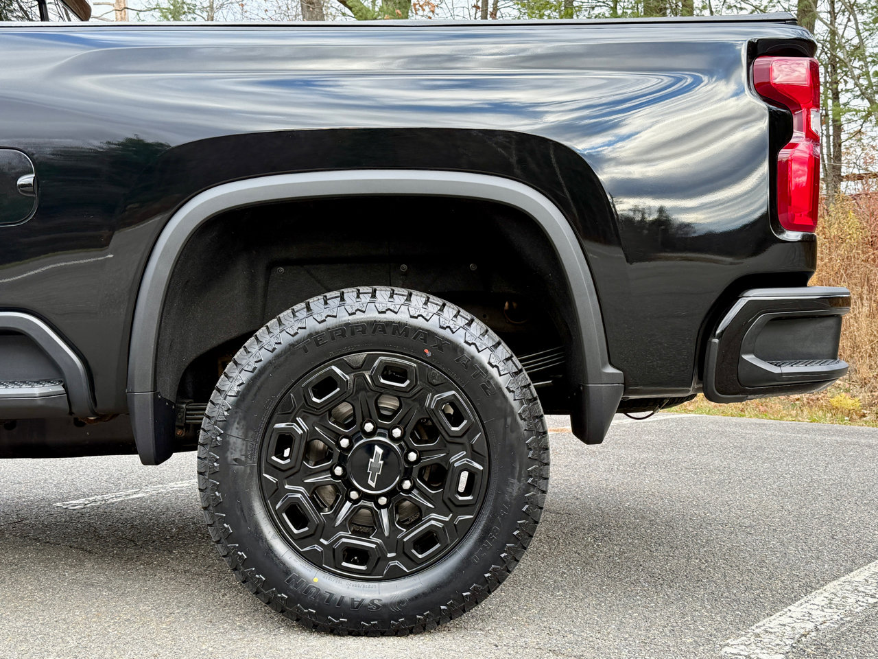 Used 2022 Chevrolet Silverado 2500 LTZ w/ LTZ Plus Package image 10