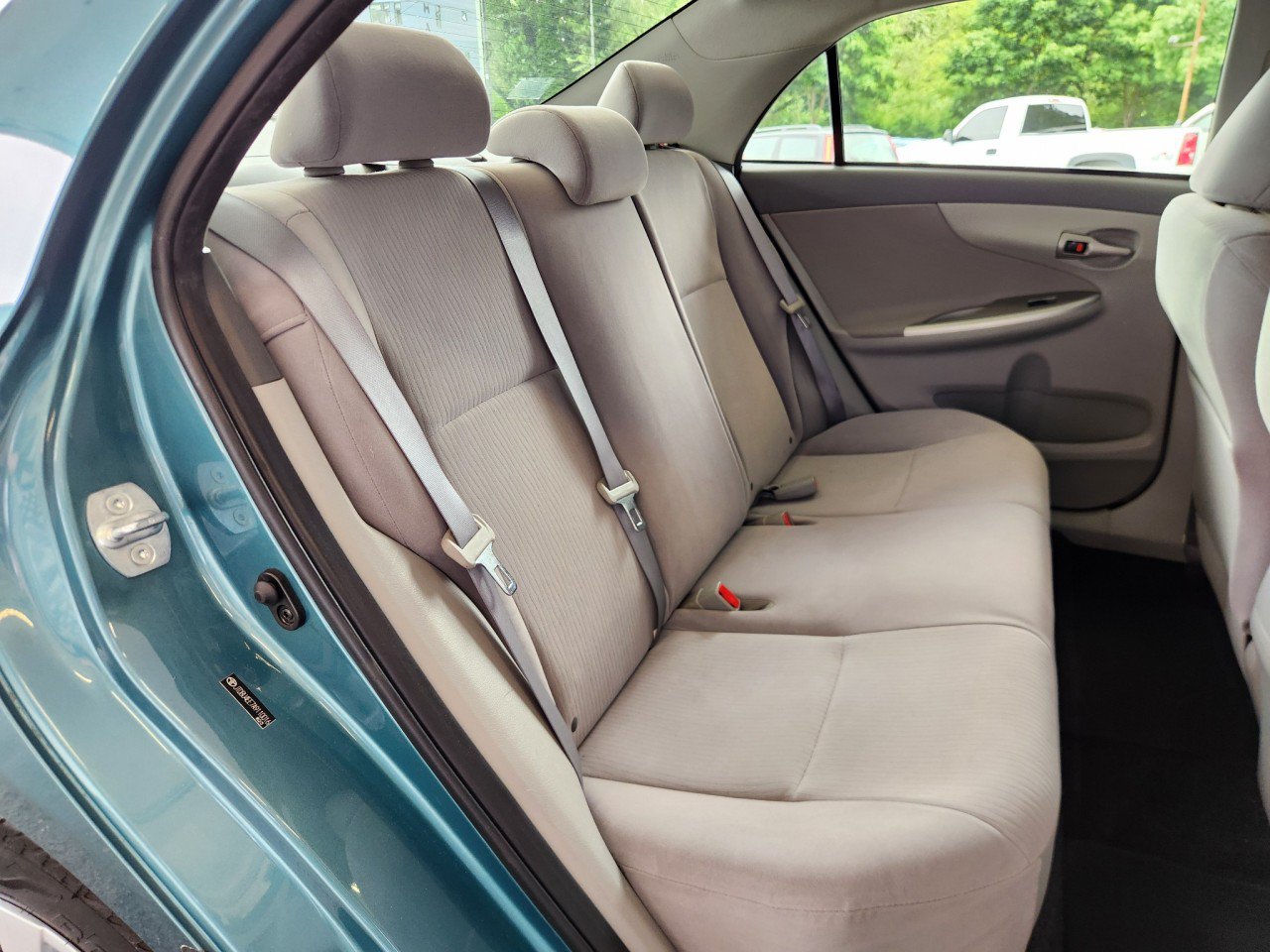 Used 2010 Toyota Corolla LE FWD image 16