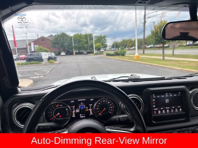 Used 2018 Jeep Wrangler Unlimited Sahara AWD/4WD image 17
