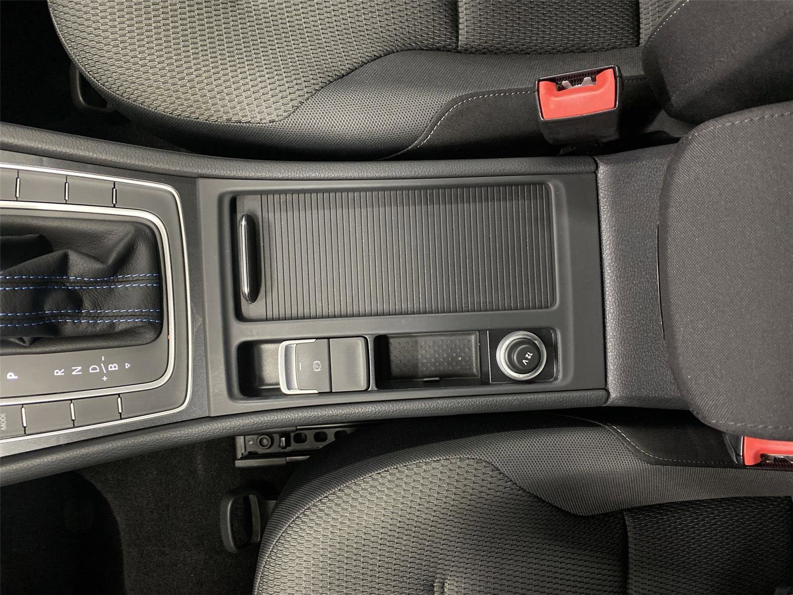 Used 2019 Volkswagen e-Golf SE w/ Driver Assistance Package image 25