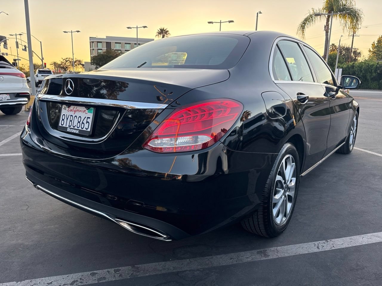 Used 2018 Mercedes-Benz C 300 Sedan image 4