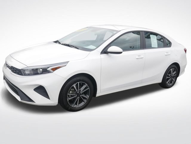 Used 2024 Kia Forte LXS FWD image 4