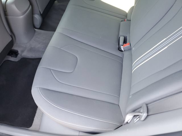 Certified 2023 Hyundai Elantra SEL FWD image 13