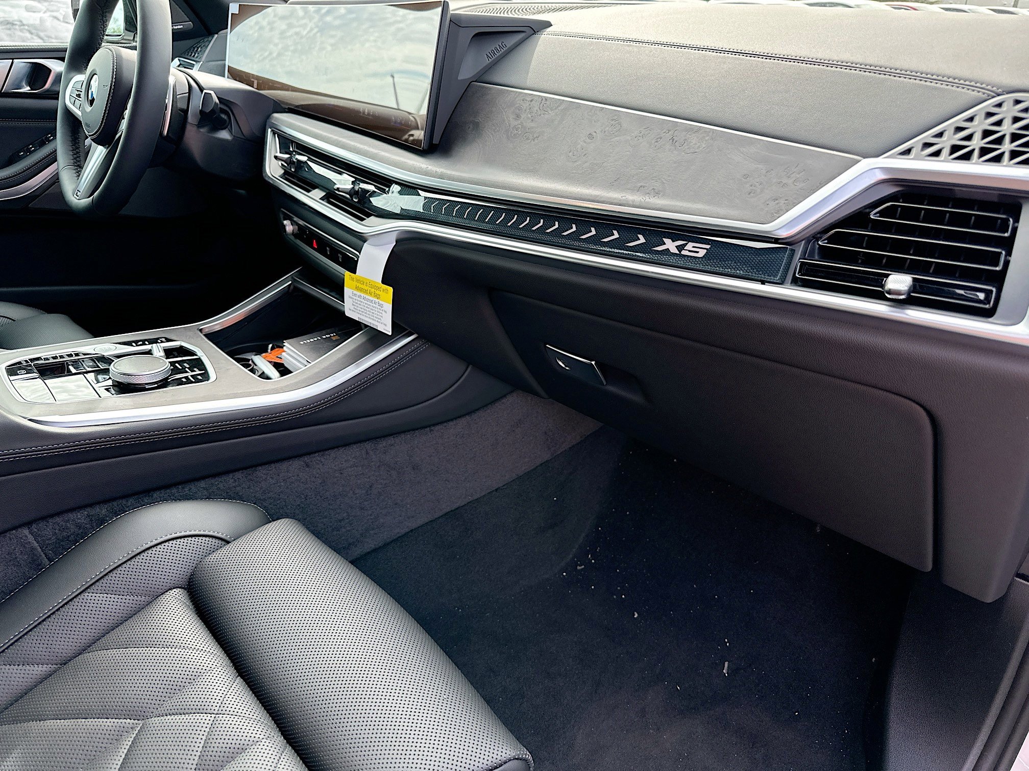 New 2026 BMW X5 sDrive40i w/ M Sport Package image 24