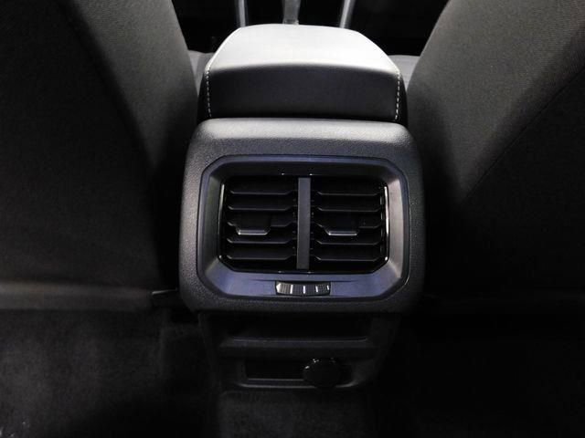 Used 2024 Volkswagen Tiguan S image 31