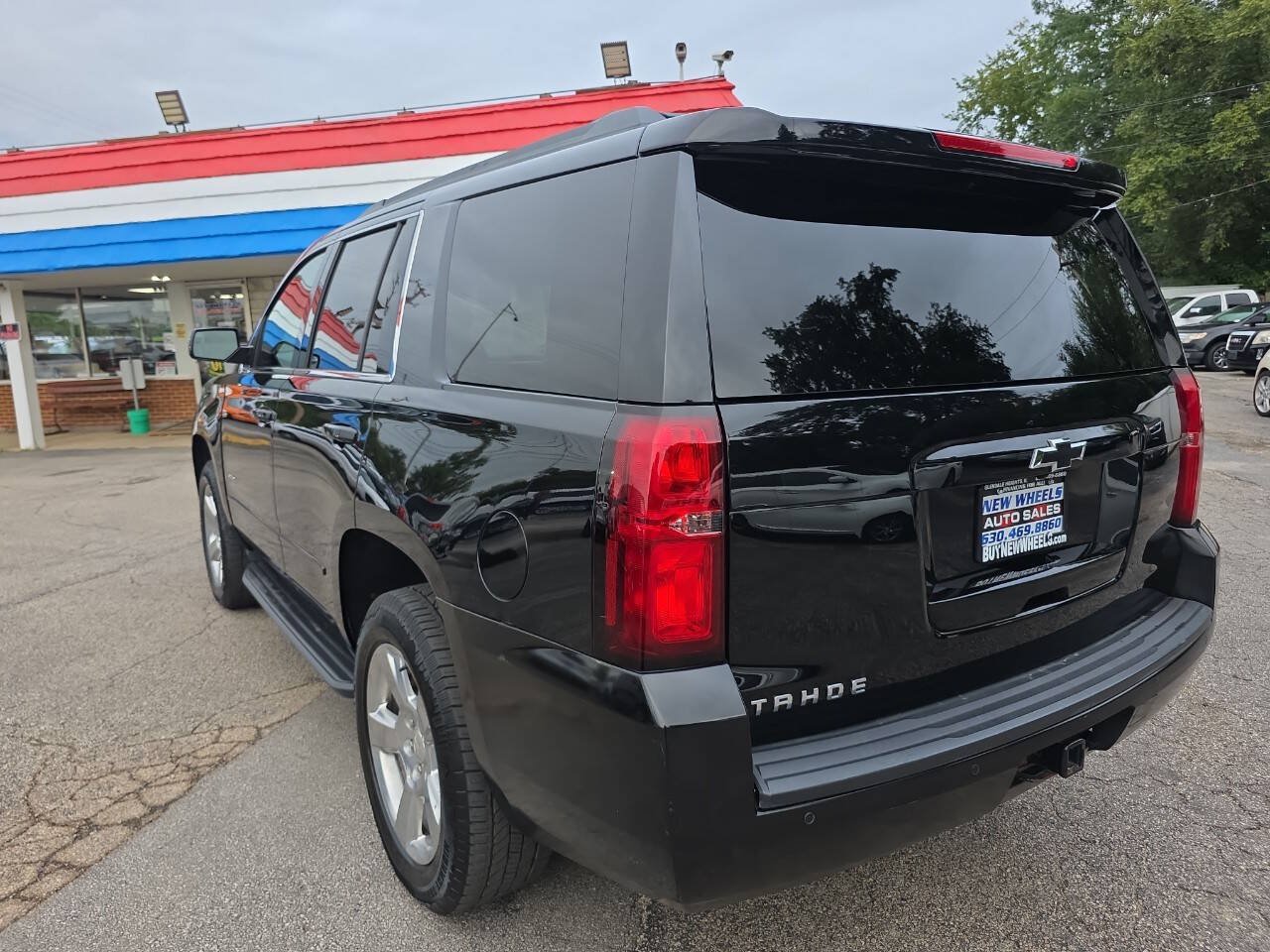 Used 2017 Chevrolet Tahoe LS w/ All-Season Package AWD/4WD image 14