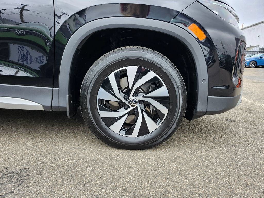 Used 2025 Volkswagen Tiguan S AWD/4WD image 15