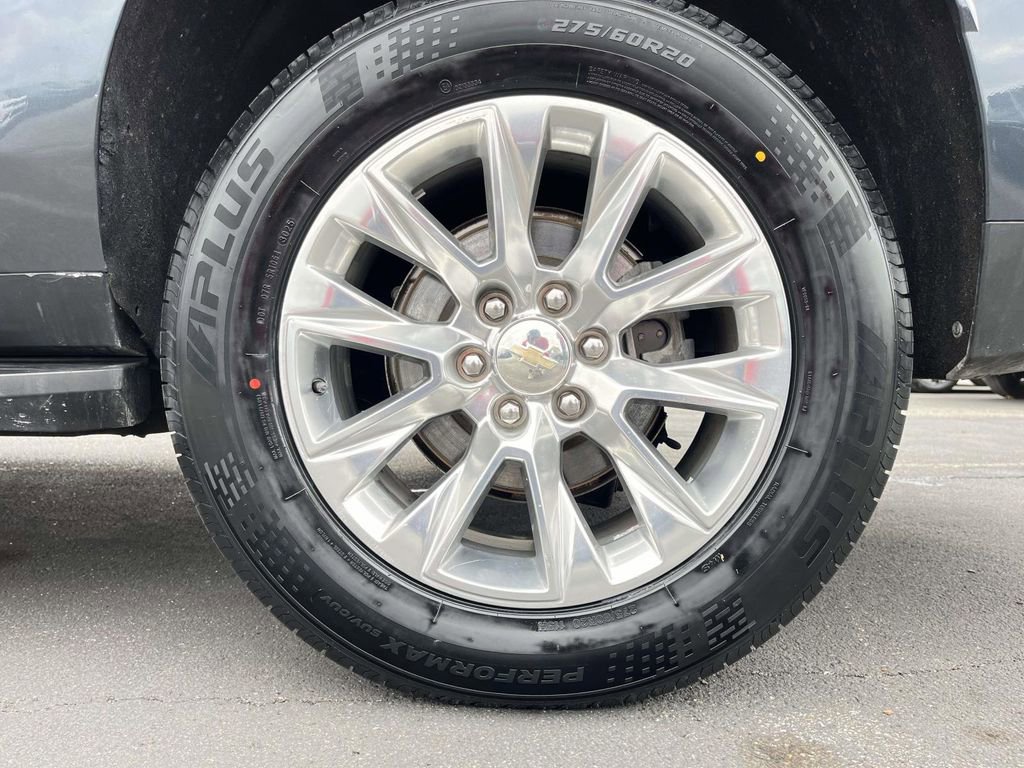 Used 2021 Chevrolet Suburban Premier w/ Premium Package image 11