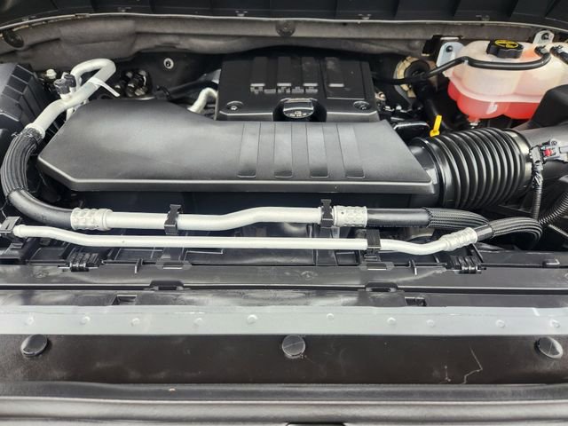 Used 2024 Chevrolet Silverado 1500 LT RWD image 31