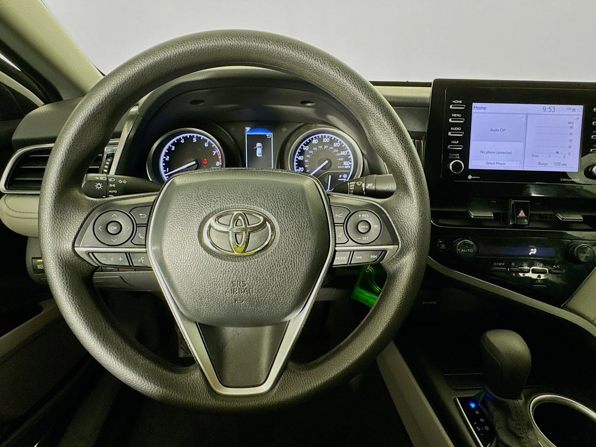 Used 2022 Toyota Camry LE FWD image 11