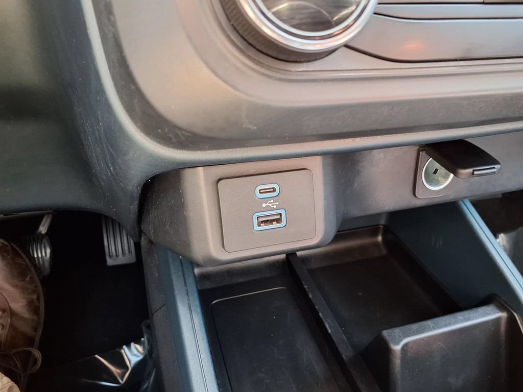 Used 2024 Ford Maverick XL AWD/4WD image 11
