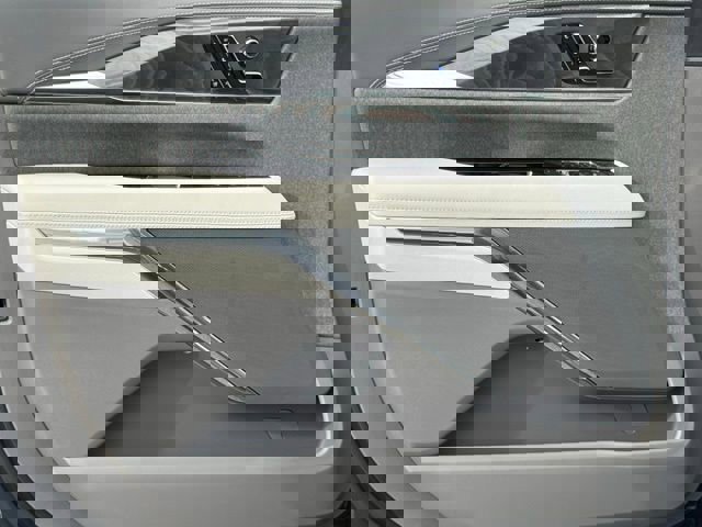 New 2025 Cadillac Escalade IQ Luxury 1 image 16