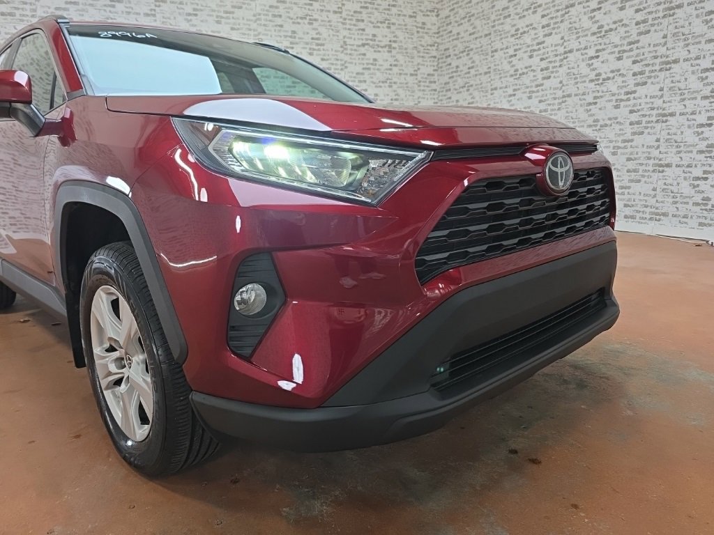 Used 2021 Toyota RAV4 XLE w/ Convenience Package image 7