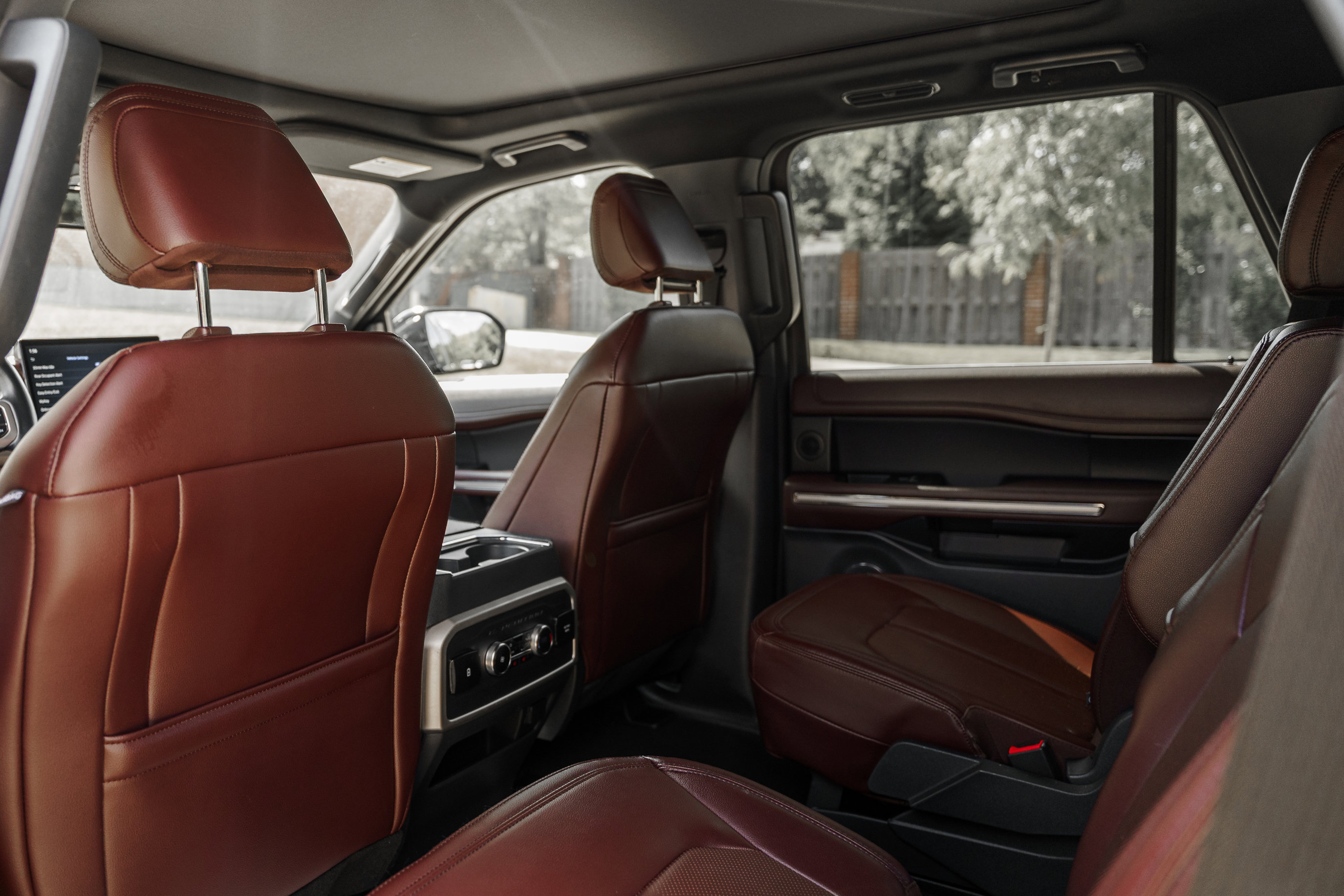 Used 2024 Ford Expedition Limited image 25