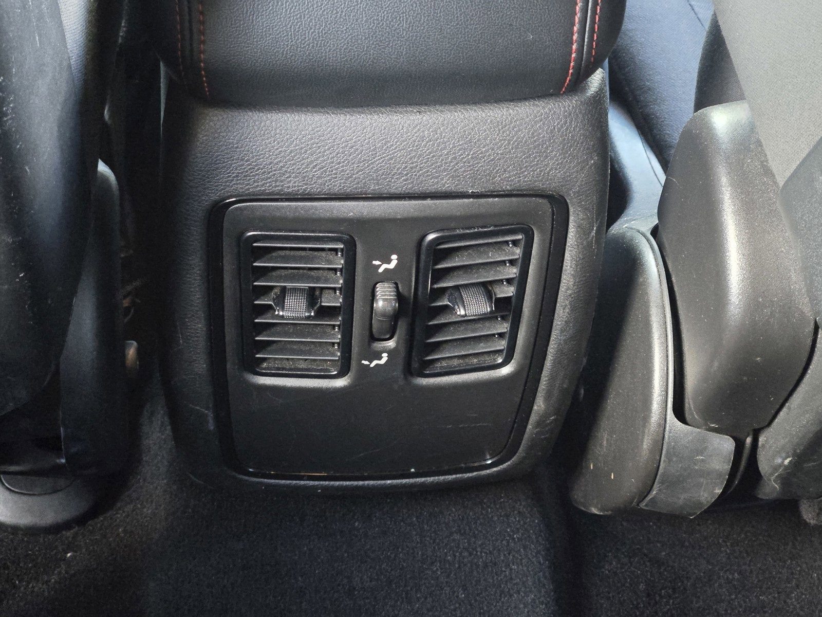 Used 2023 Dodge Durango GT image 11