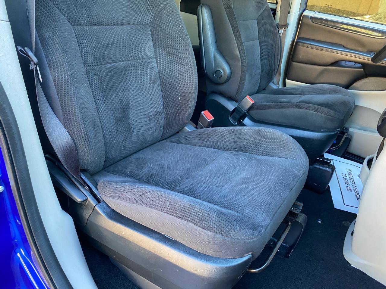 Used 2019 Dodge Grand Caravan SE FWD image 46