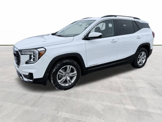 Used 2023 GMC Terrain SLE w/ Driver Convenience Package image 3