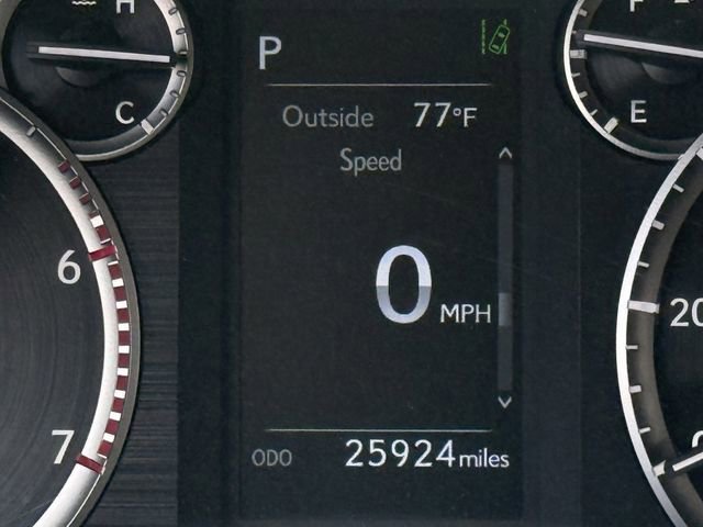 Used 2023 Lexus GX 460 Premium w/ Accessory Package image 18