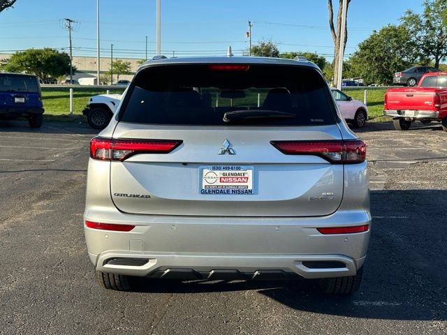 Used 2023 Mitsubishi Outlander SEL AWD/4WD image 4
