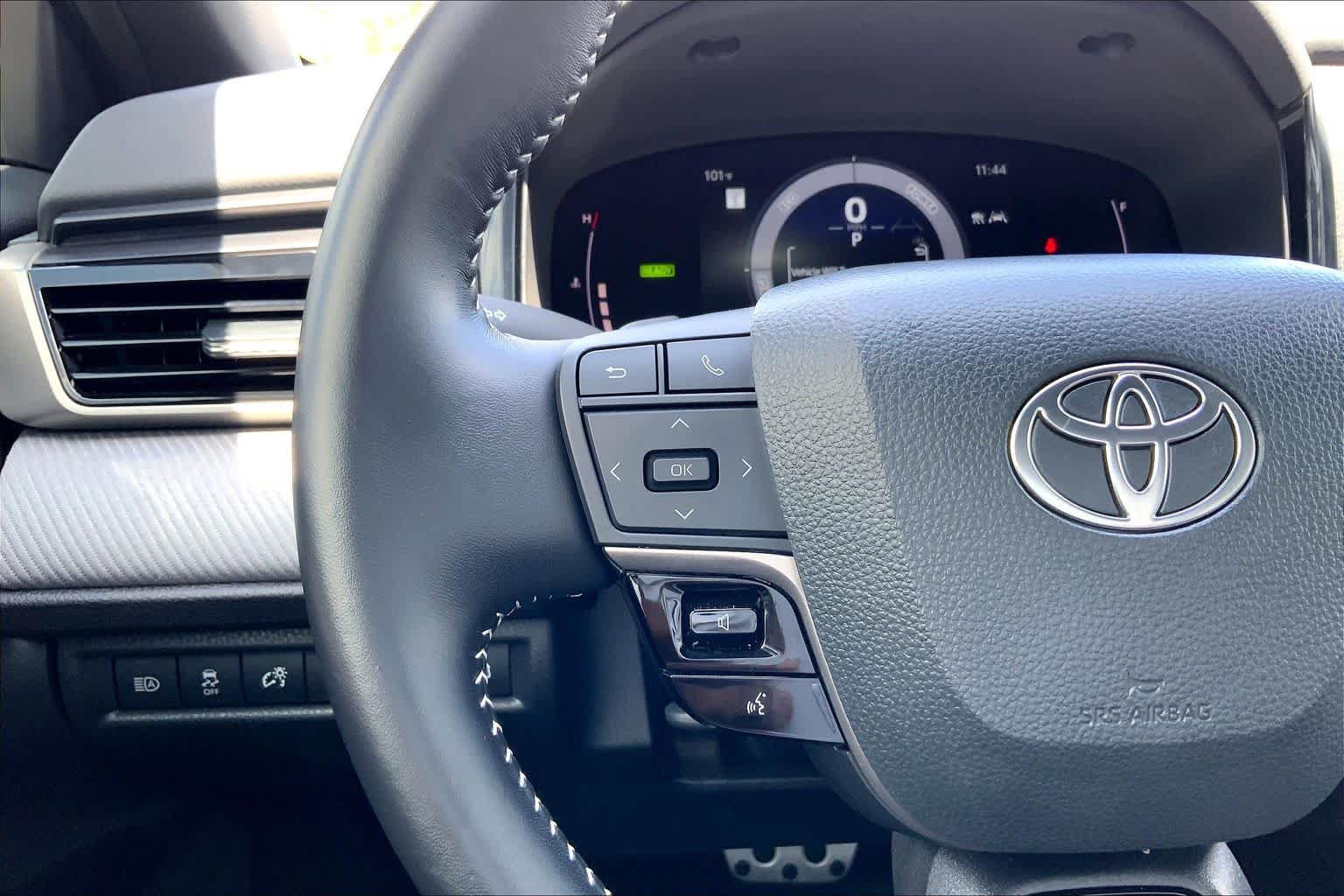 Used 2025 Toyota Camry SE FWD image 45