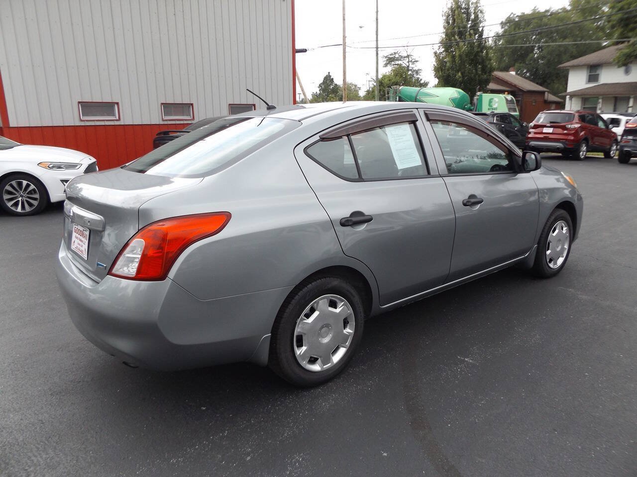 Used 2012 Nissan Versa S w/ Cruise Control Pkg FWD image 7