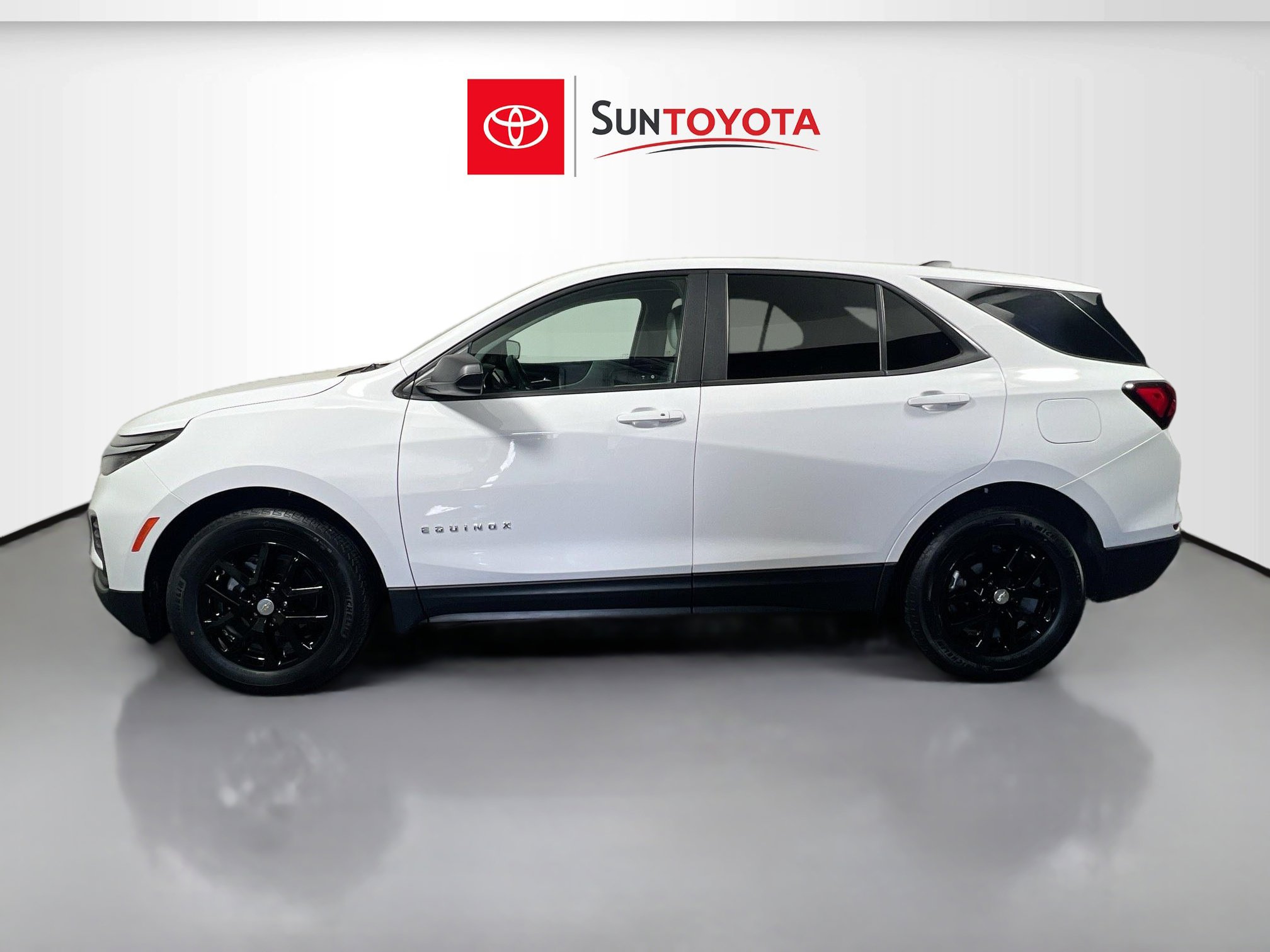 Used 2023 Chevrolet Equinox LS w/ LS Convenience Package image 7