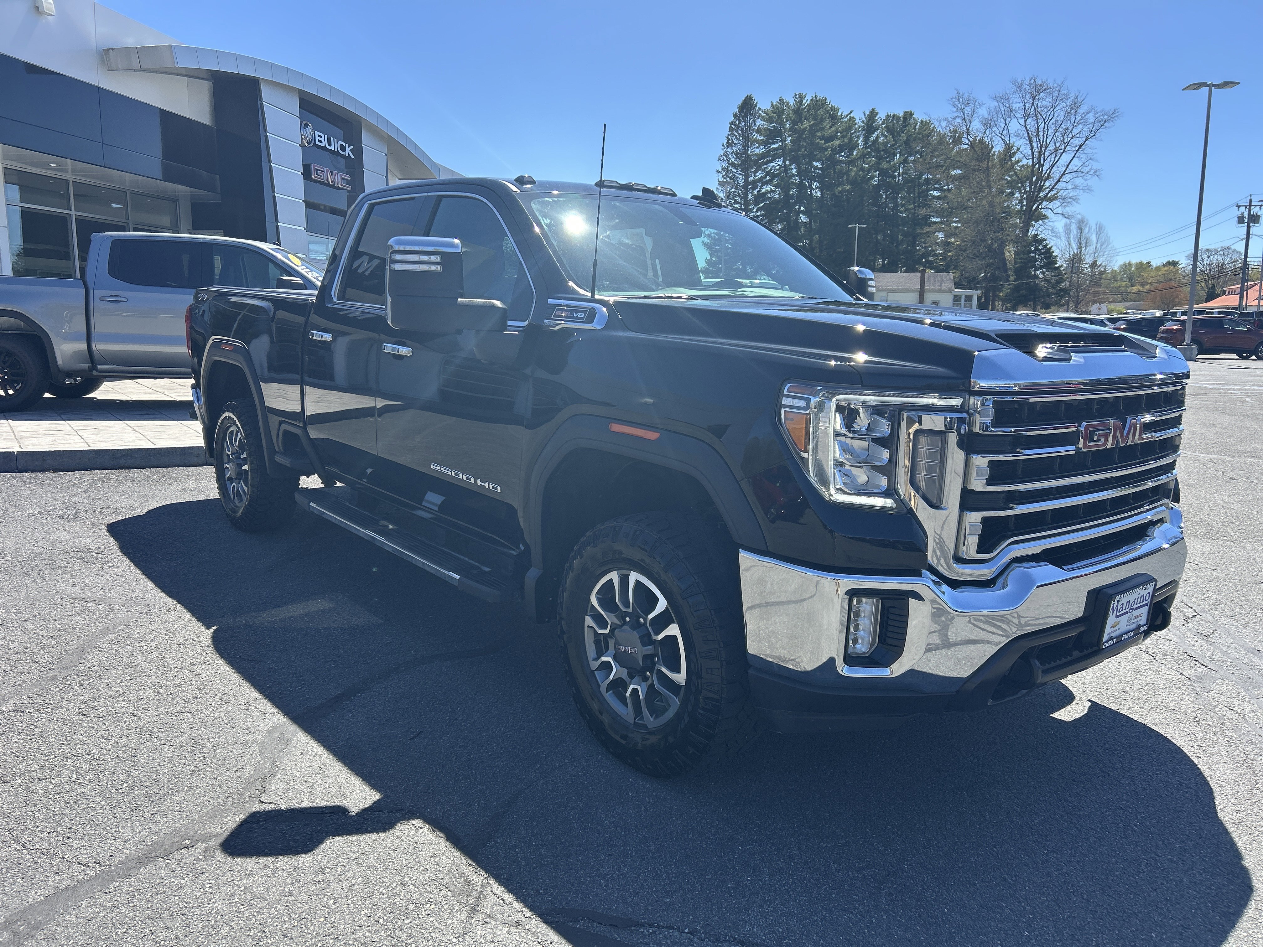Used 2022 GMC Sierra 2500 SLT w/ SLT Convenience Package AWD/4WD image 27
