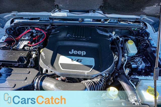 Used 2015 Jeep Wrangler Unlimited Rubicon AWD/4WD image 41