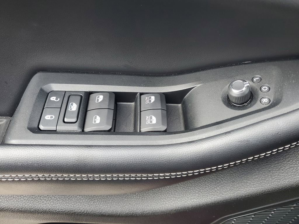 Used 2023 Jeep Grand Cherokee Laredo image 22