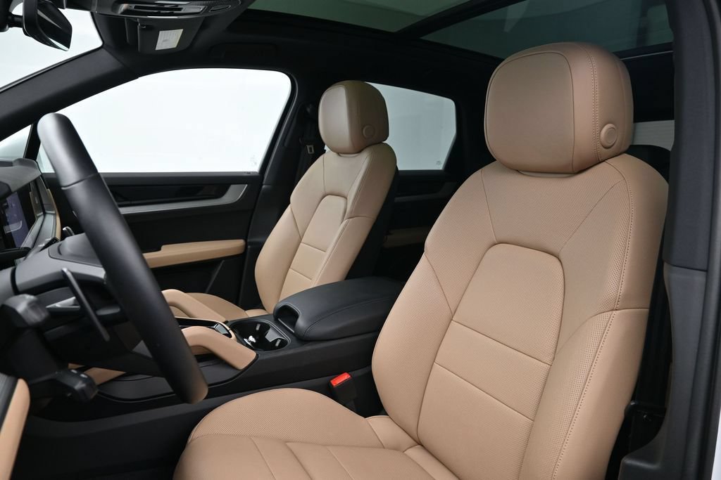 Certified 2026 Porsche Cayenne S AWD/4WD image 5