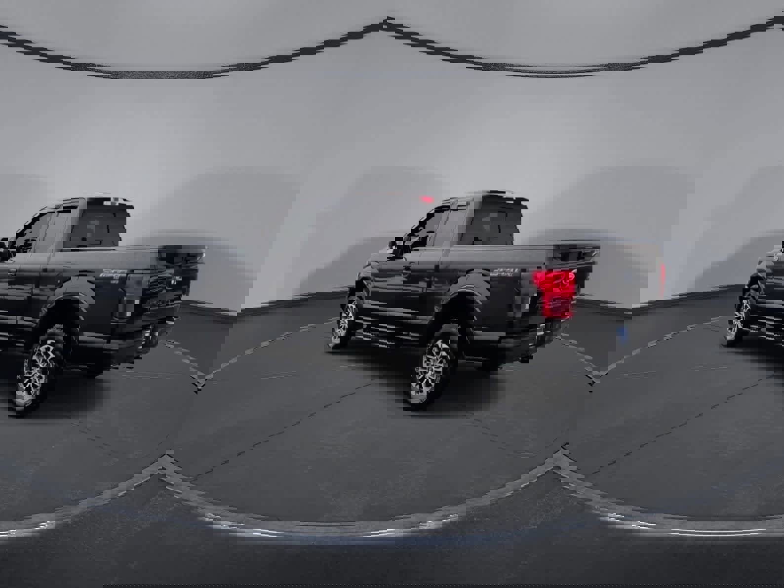 Certified 2019 Ford F150 XLT w/ Equipment Group 302A Luxury image 6