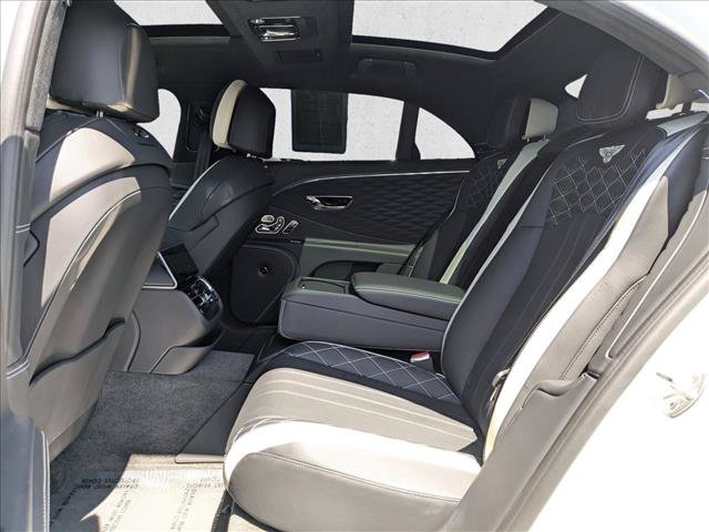 Used 2024 Bentley Flying Spur W12 AWD/4WD image 18
