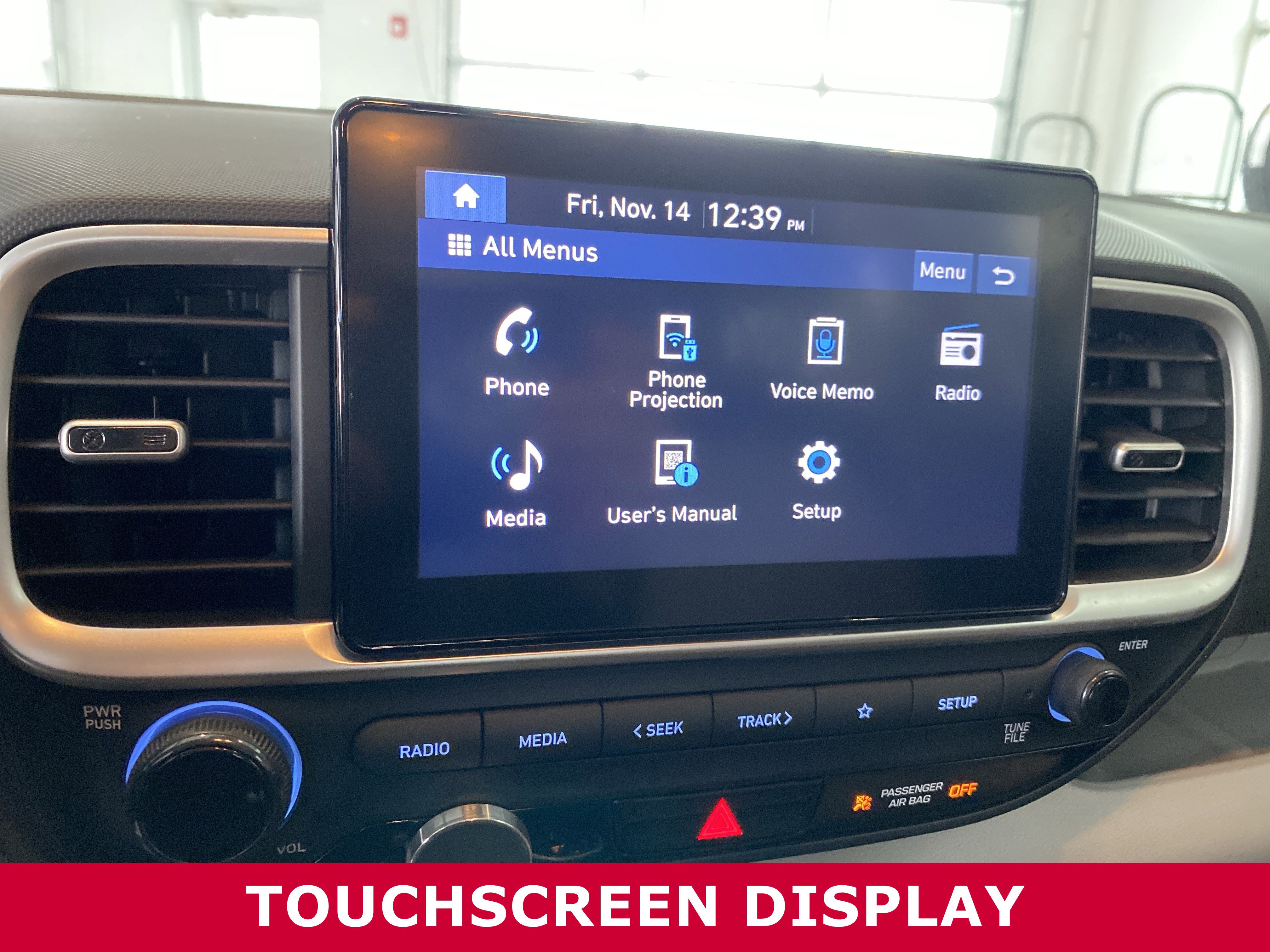 Used 2025 Hyundai Venue SEL image 15