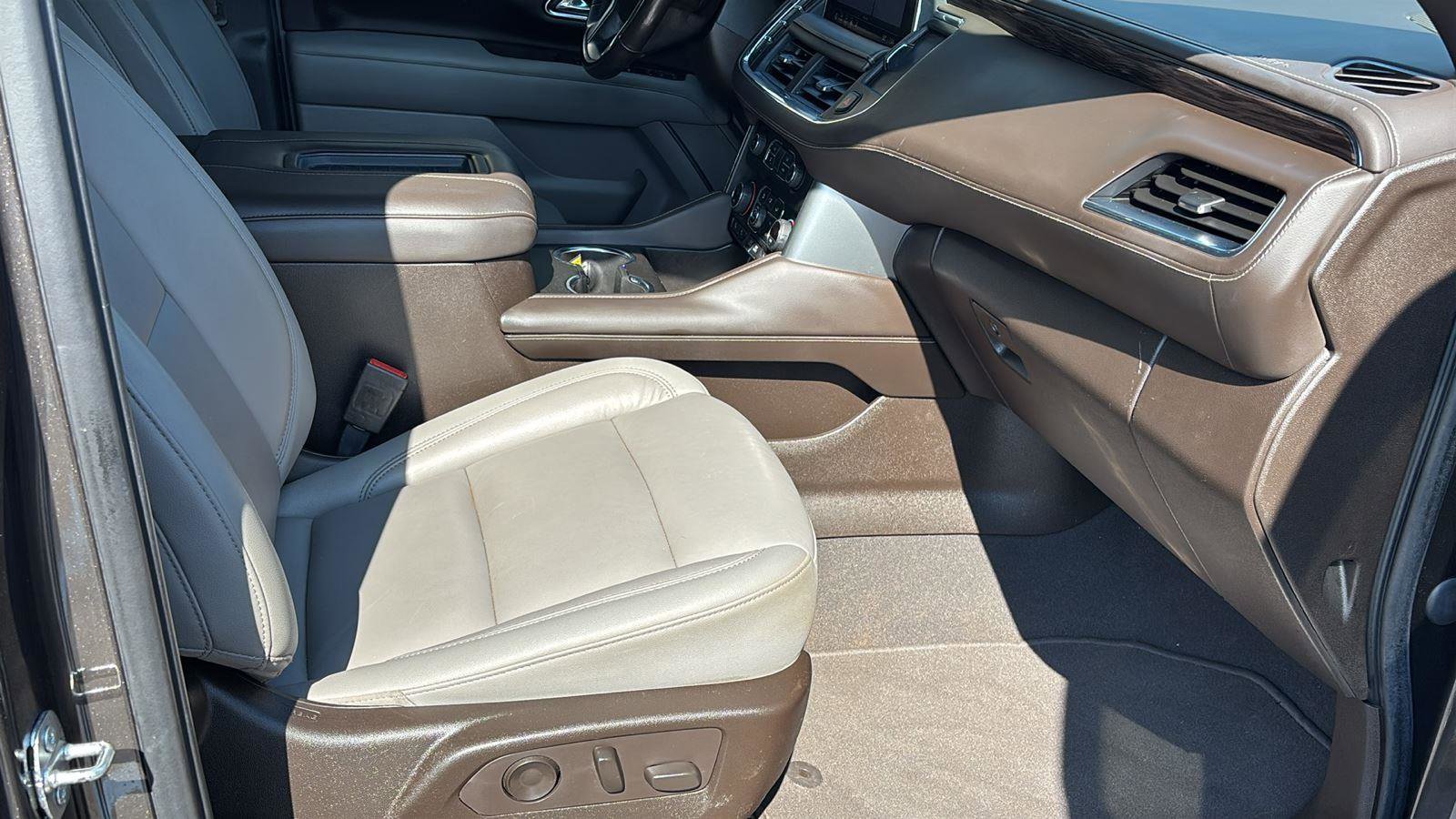 Used 2021 Chevrolet Tahoe Z71 w/ Luxury Package image 23