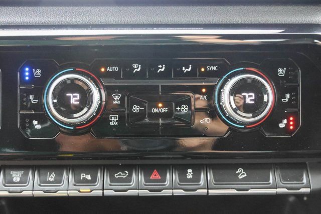 Used 2024 GMC Sierra 2500 AT4 w/ AT4 Premium Plus Package image 25