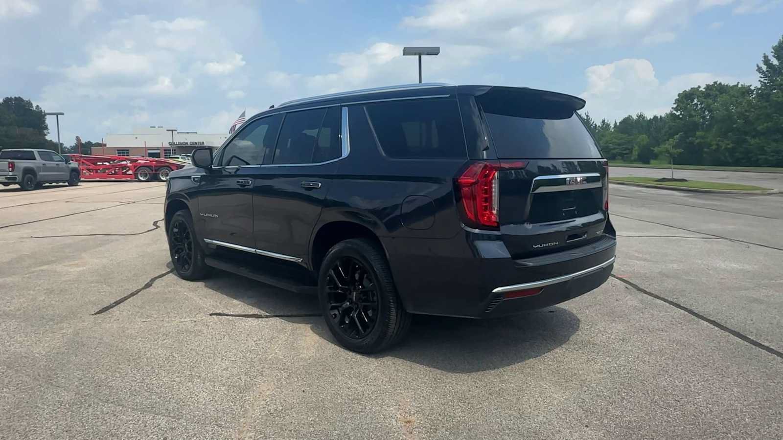 Certified 2023 GMC Yukon SLT AWD/4WD image 6