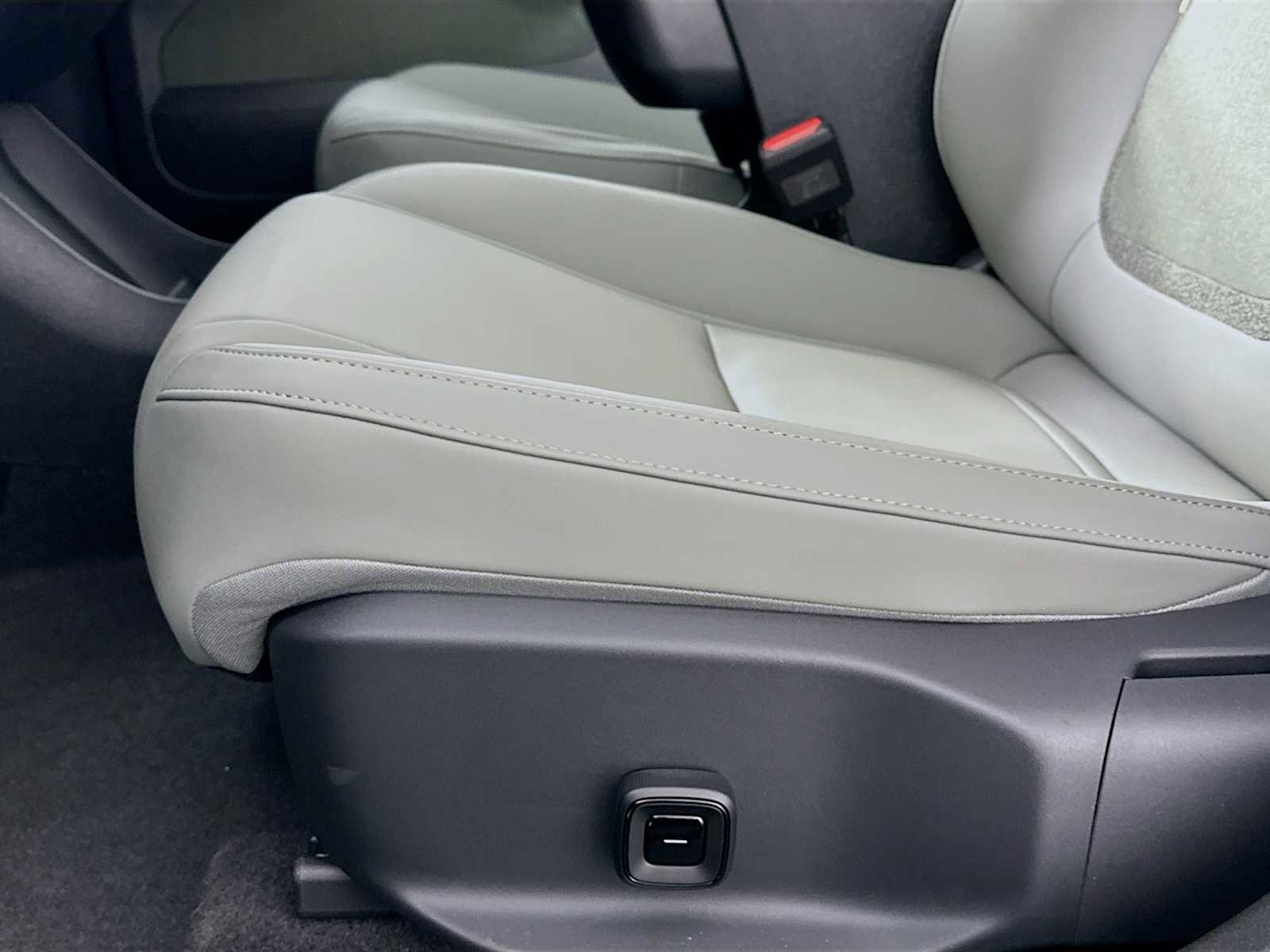 New 2026 Volvo EX30 Cross Country Ultra AWD/4WD image 17