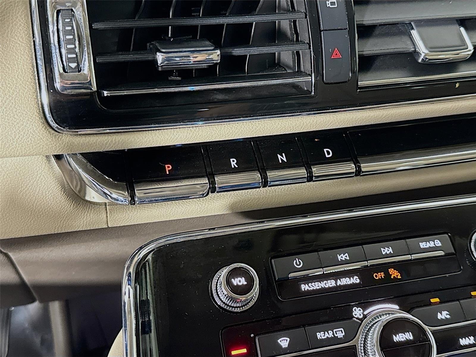 Used 2024 Lincoln Navigator L Reserve AWD/4WD image 19